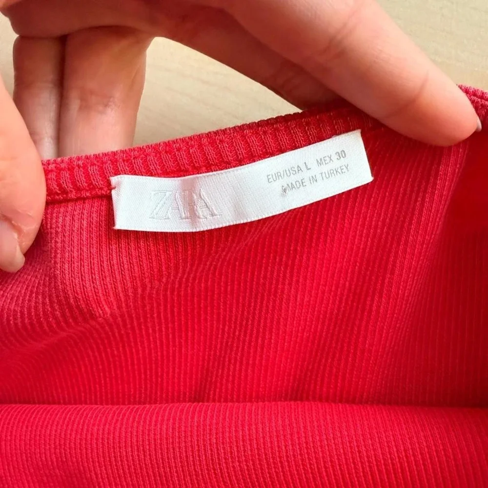 Y2K Zara Eyelet Halter Top - Picture 7 of 7